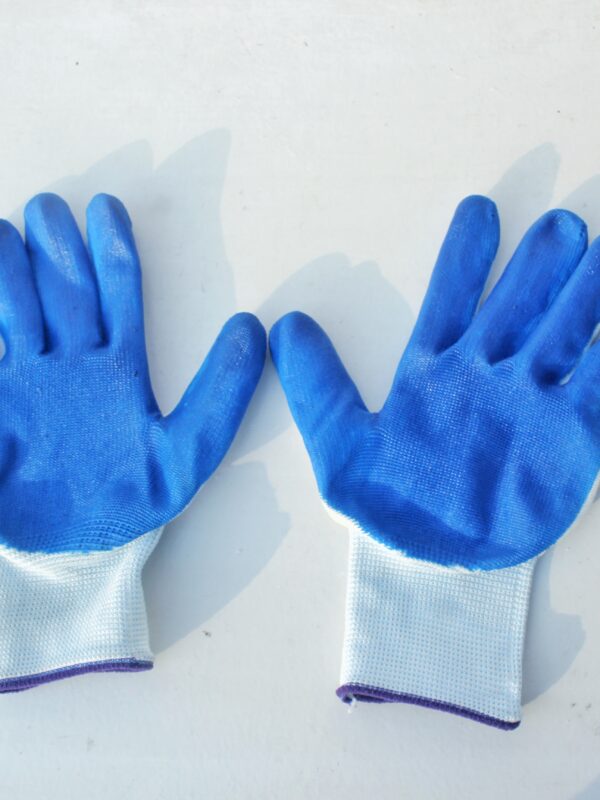 Nylon Safety Hand Gloves Anti Cut Cut Resistant Industrial Finger Protection Nitrile Coated Safety Gloves